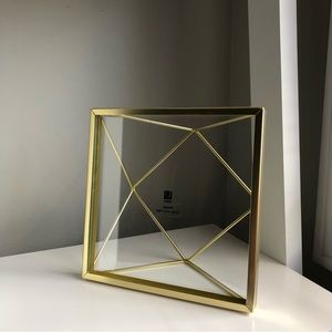 UMBRA Prisma Picture Frame | Matte Brass | For Desktop or Wall | 6 x 6 inches